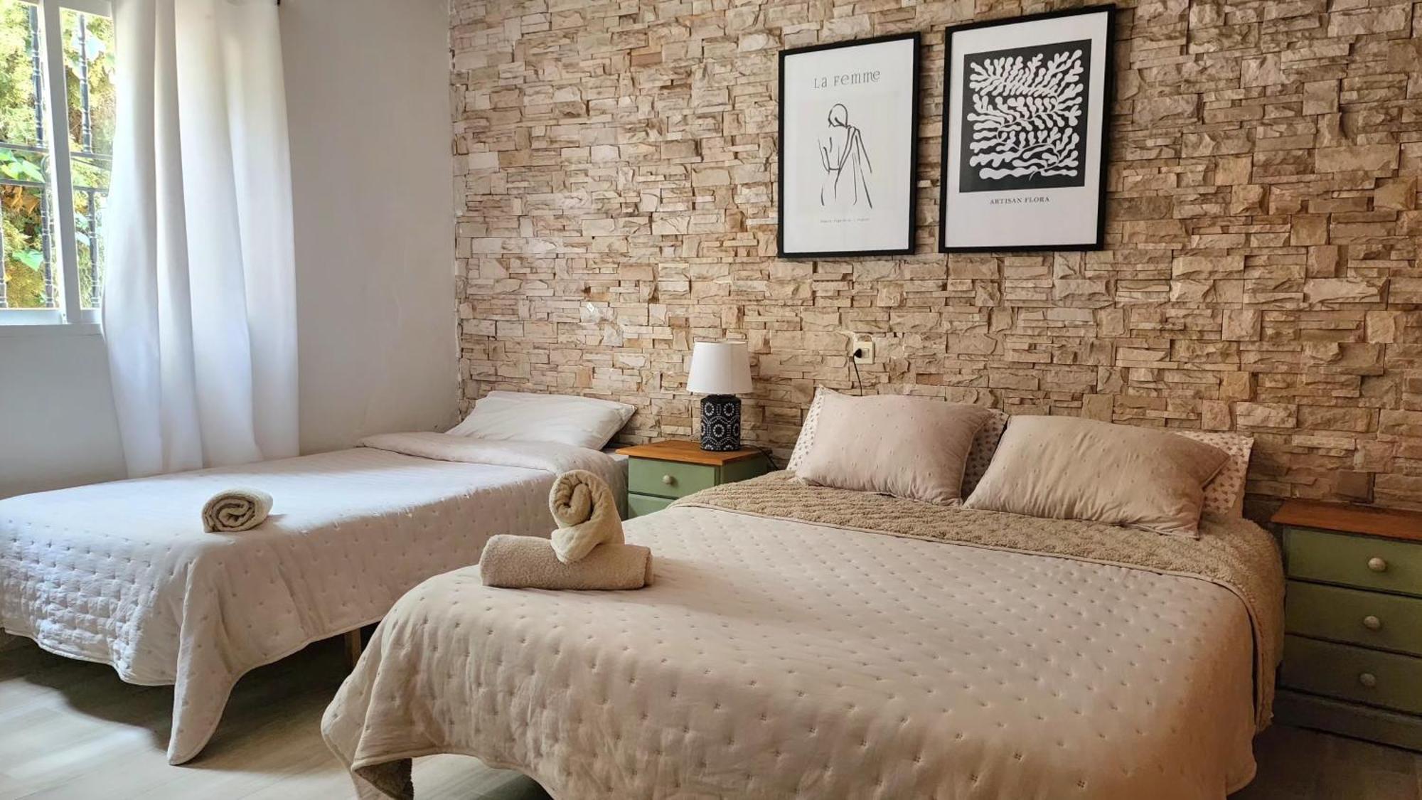 Bakit House - Casa Rural Con Piscina Águilas Eksteriør bilde